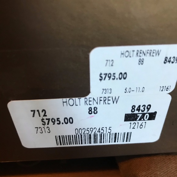 Gold Gucci Heels GORGEOUS!! - Picture 4 of 4